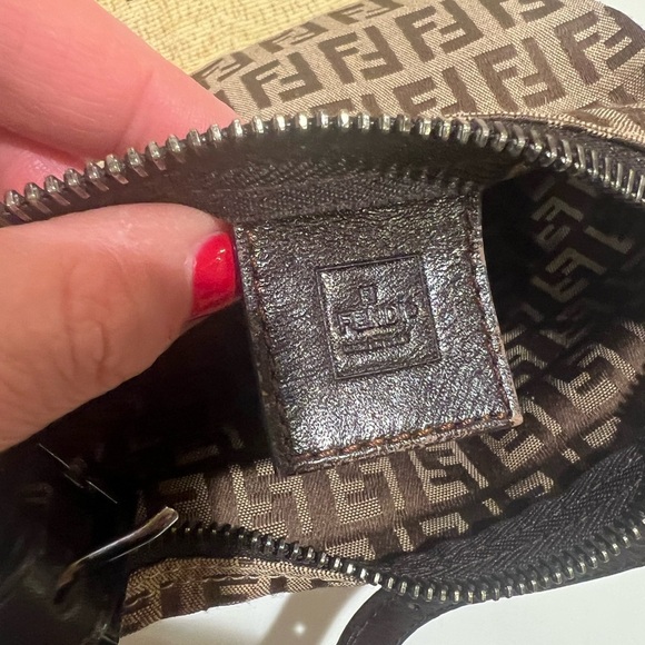 Adorable vintage mini Fendi Zucca Zucchino bag - Picture 12 of 17